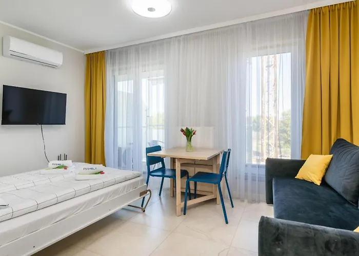 Perla Mierzei Piamola, Bezplatne Solarium